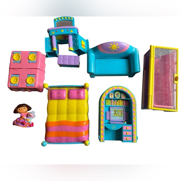 Dora Explorer Pop Up Dollhouse Lot 9 pc Talking Furniture Dora Figure EUC - Picture 2 of 12